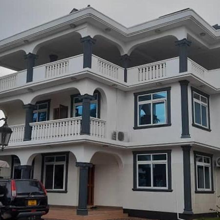 Luxury Beach Villa Inn Дар ес Саалам Екстериор снимка