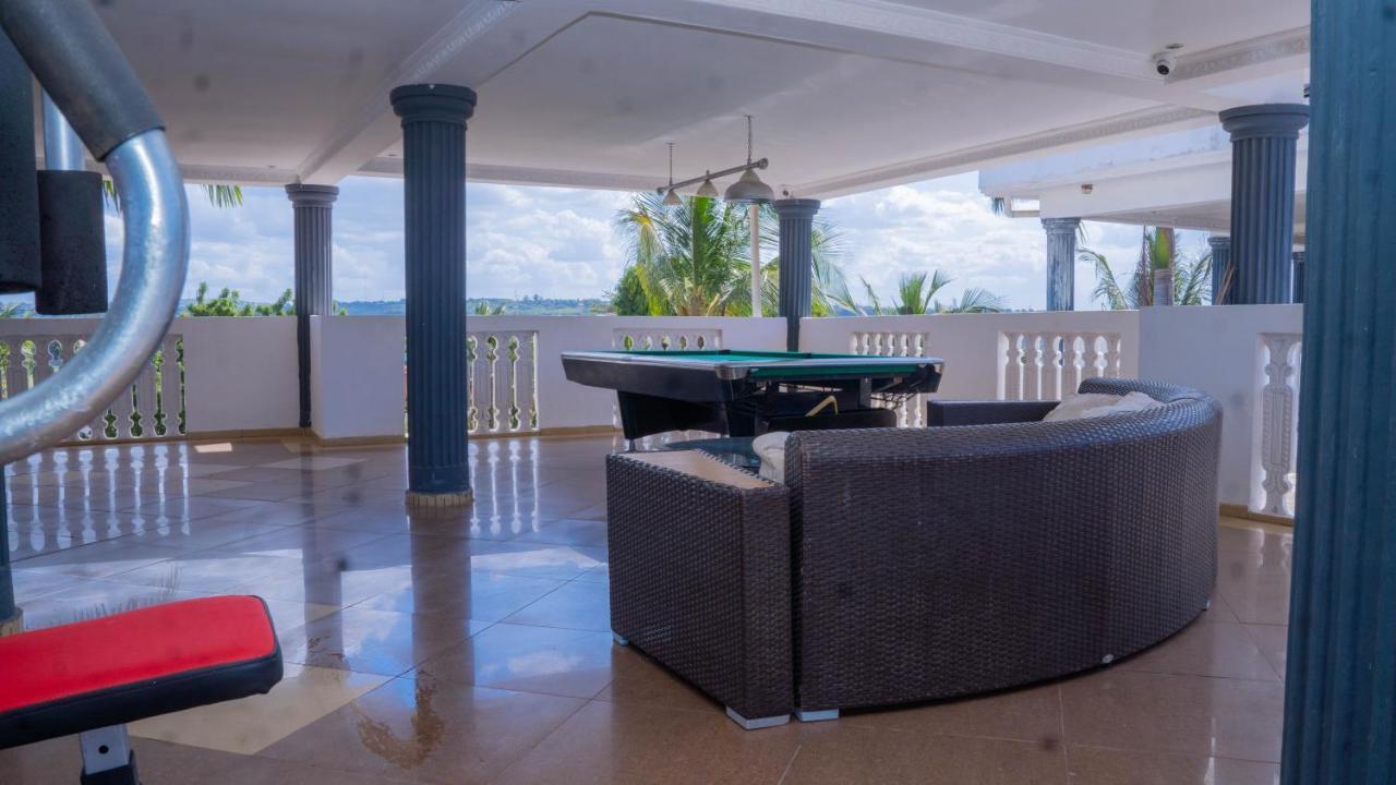 Luxury Beach Villa Inn Дар ес Саалам Екстериор снимка